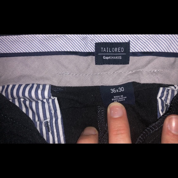 Gap Tailored Khakis 36x30 Straight Fit - Picture 3 of 3